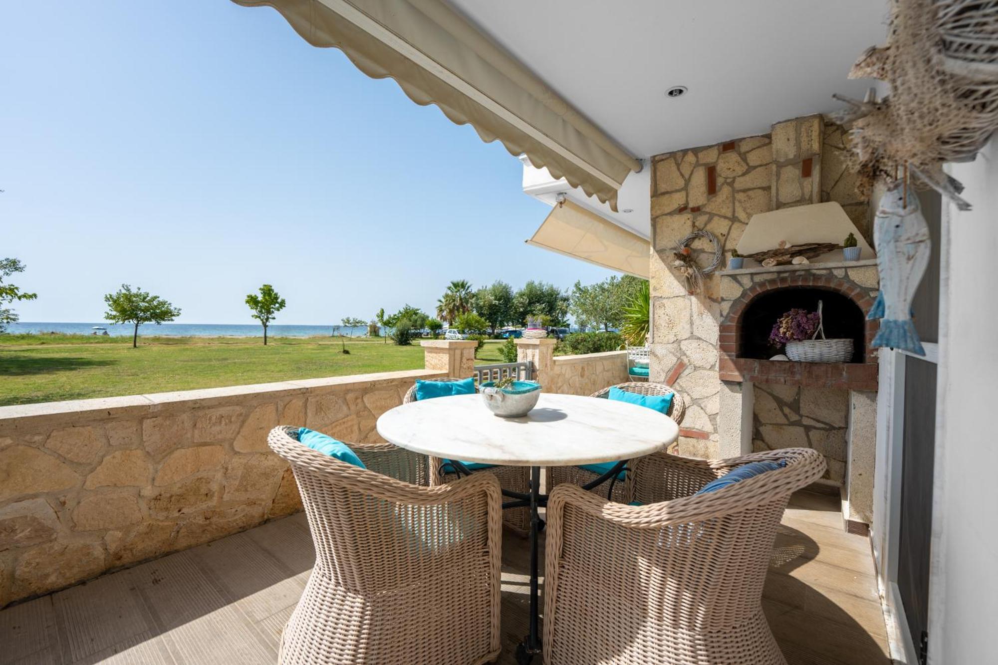Di μare By Golden Host Apartment Nea Moudania